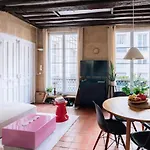 Urban & Stylish Apartment Republique!